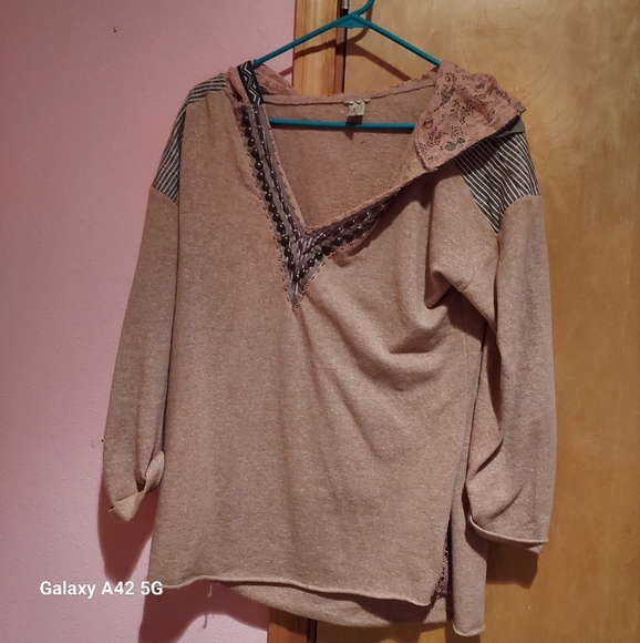 gimmicks by BKE Tops - gimmicks by BKE